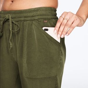 PINK Victoria’s Secret Easy Jogger Pants